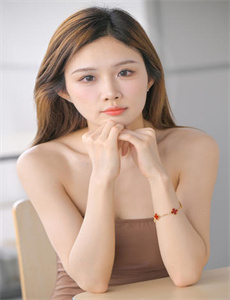 鬼影6-美女打针